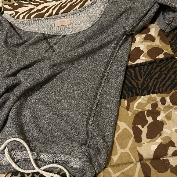 Aerie gray drawstring sweatshirt - Picture 7 of 9